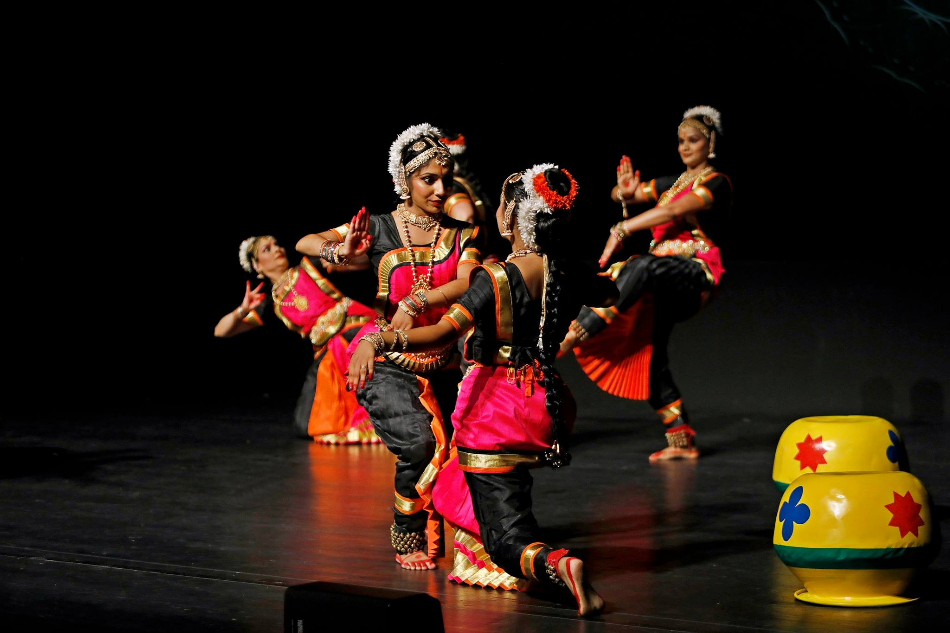 Indischer Tanzabend mit Lasya Priya Fine Arts verzaubert das Kulturzelt