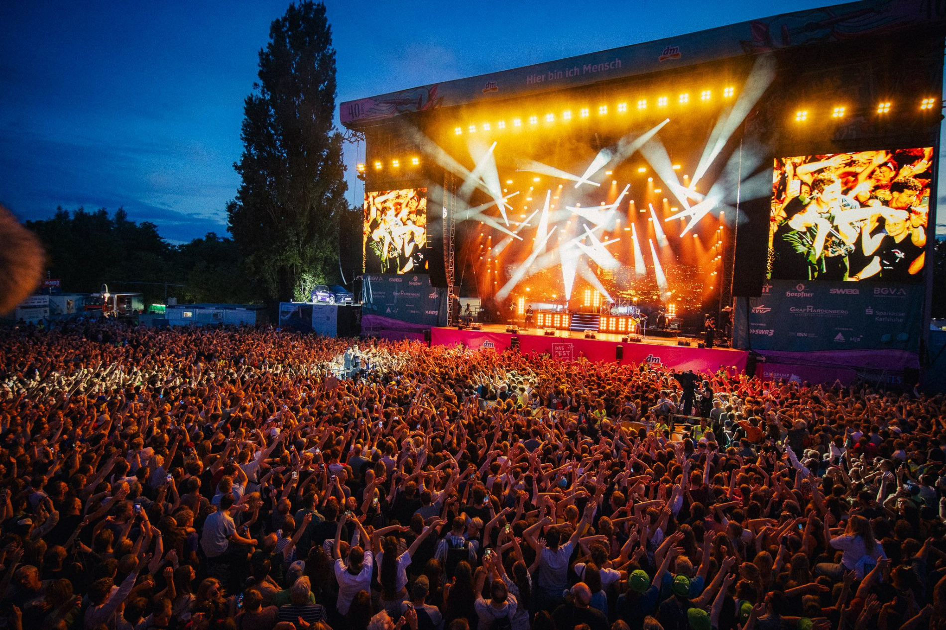 DAS FEST 2026 enthüllt erste Topacts: Nico Santos, Beatsteaks und Blond kommen an den Mount Klotz!