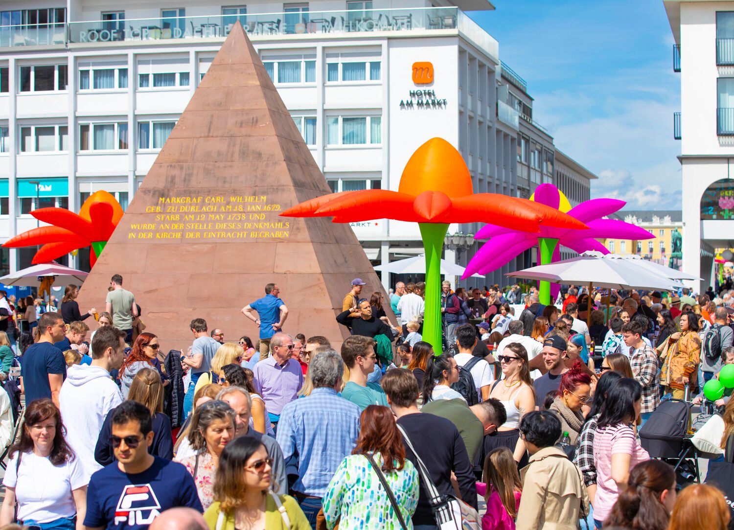 FEST DER SINNE 2024: Die Karlsruher Innenstadt feiert ein buntes Fest für alle Sinne