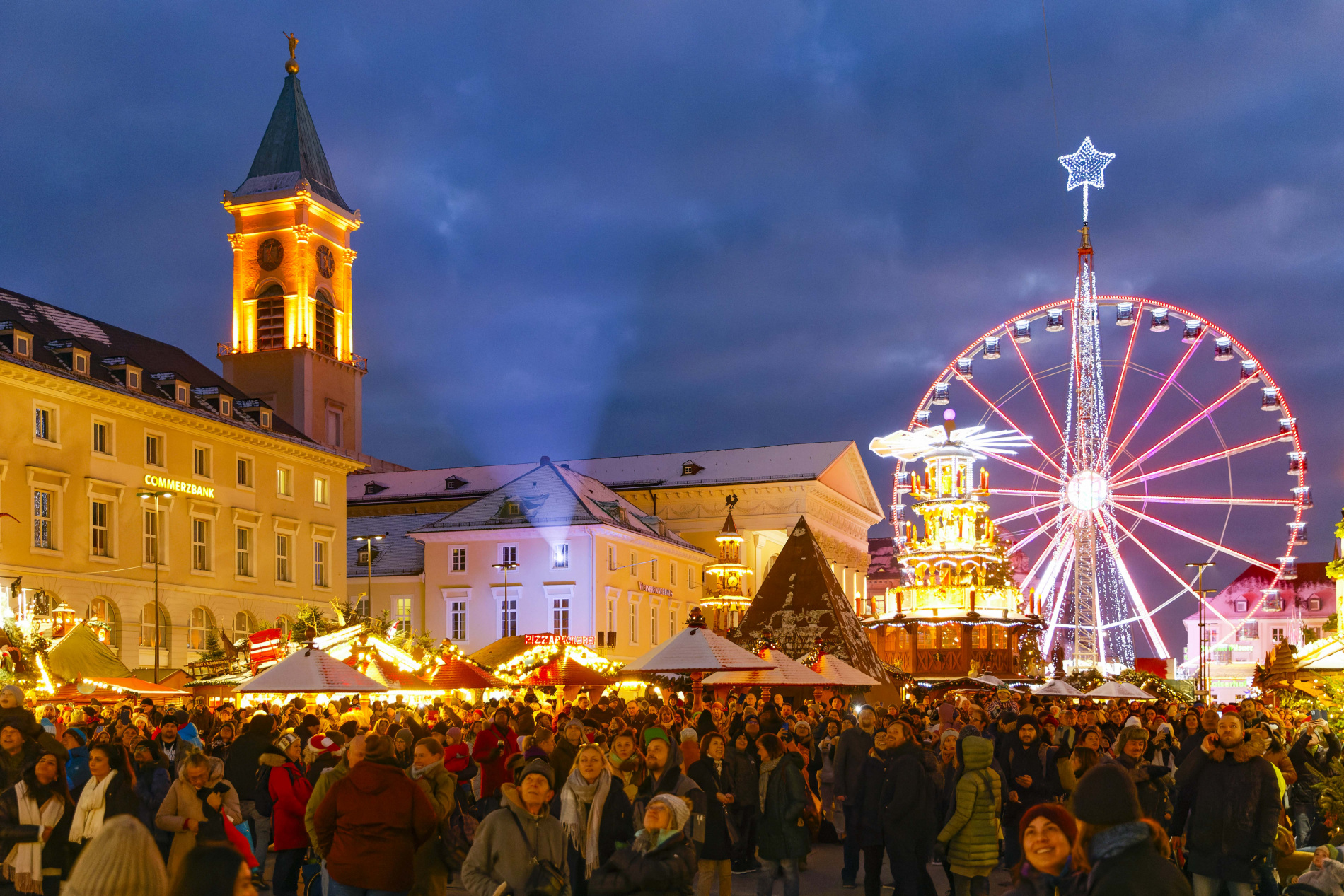 Festlich und unvergleichlich strahlt Karlsruhe mit seiner Weihnachtsstadt
